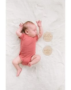 Milestone Cards - 7 Biglietti In Legno Per Documentare La Crescita Del Bambino - Pearhead -Negozio Di Prodotti Per Bambini e1534662 xz 1351203 4